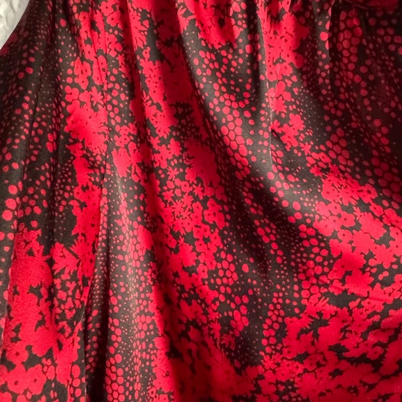 3 Blouse bundle - Picture 3 of 9